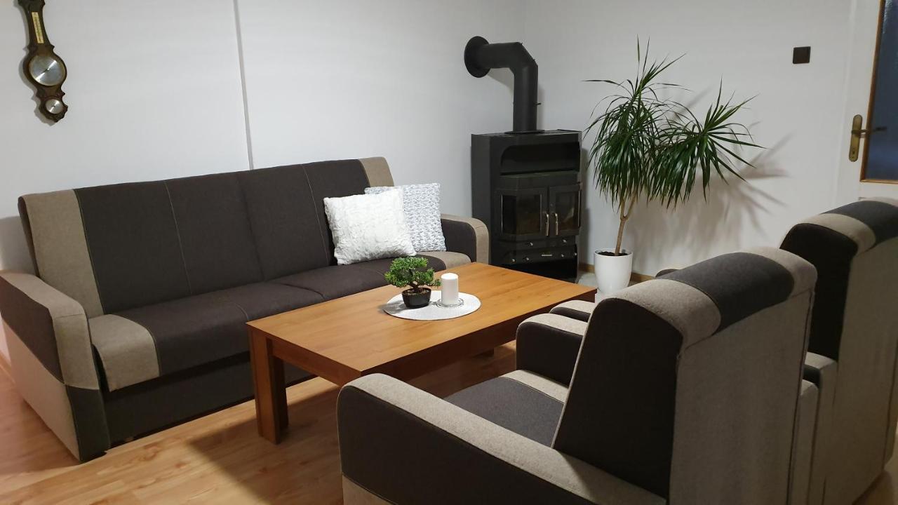 Apartmany Anna Bešeňová エクステリア 写真